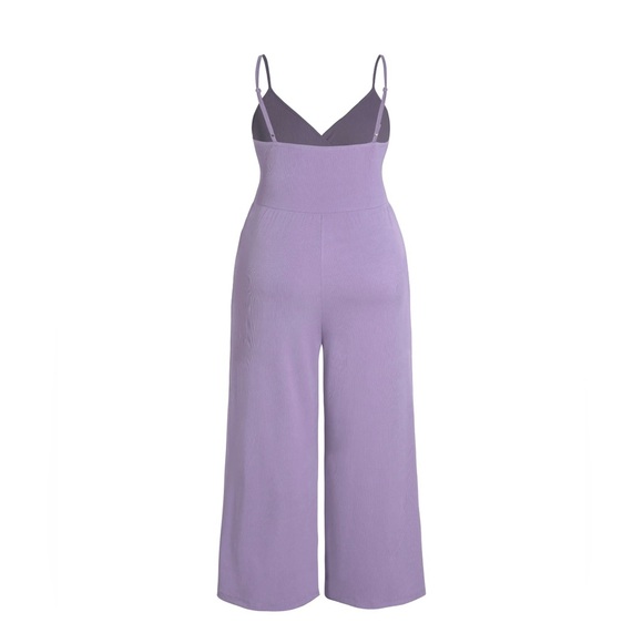 NWOT - V-neck Cami Wide Leg Jumpsuit Curve & Plus Elegant Purple Jumpsuit - Picture 4 of 8